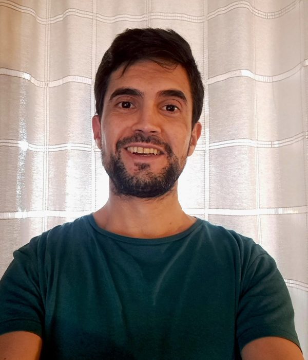 Adrian Cuesta | Profesor