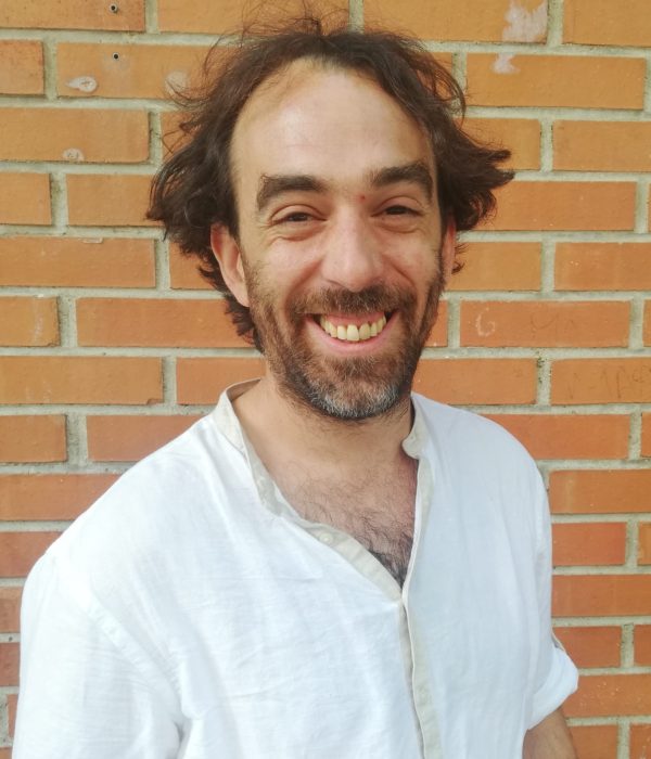 Joshu Larrey | 
Profesor